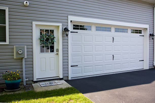 24/7 Emergency Garage Door Panel Replacement experts in Monroe County County, IA